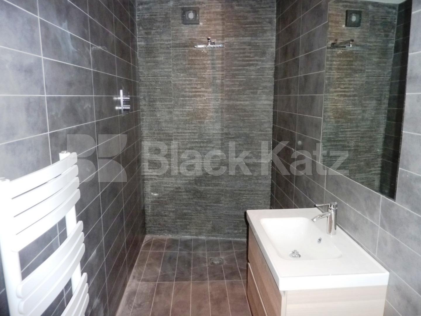 			NEW INSTRUCTION / BRAND NEWLY REFURBISHED, 1 Bedroom, 1 bath, 1 reception Flat			 Hazellville Road , Archway